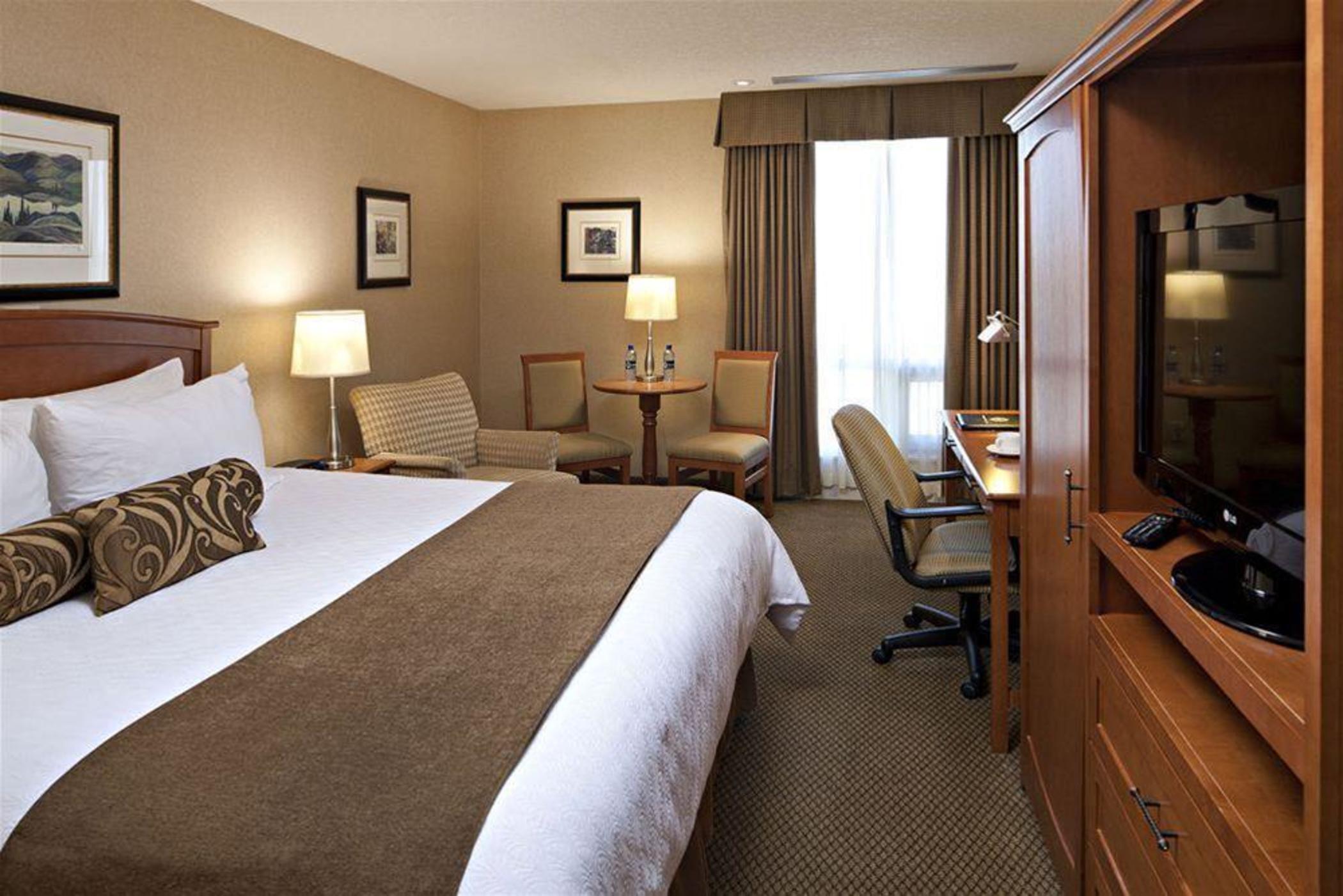 Hotel Carriage House And Conference Centre 4*