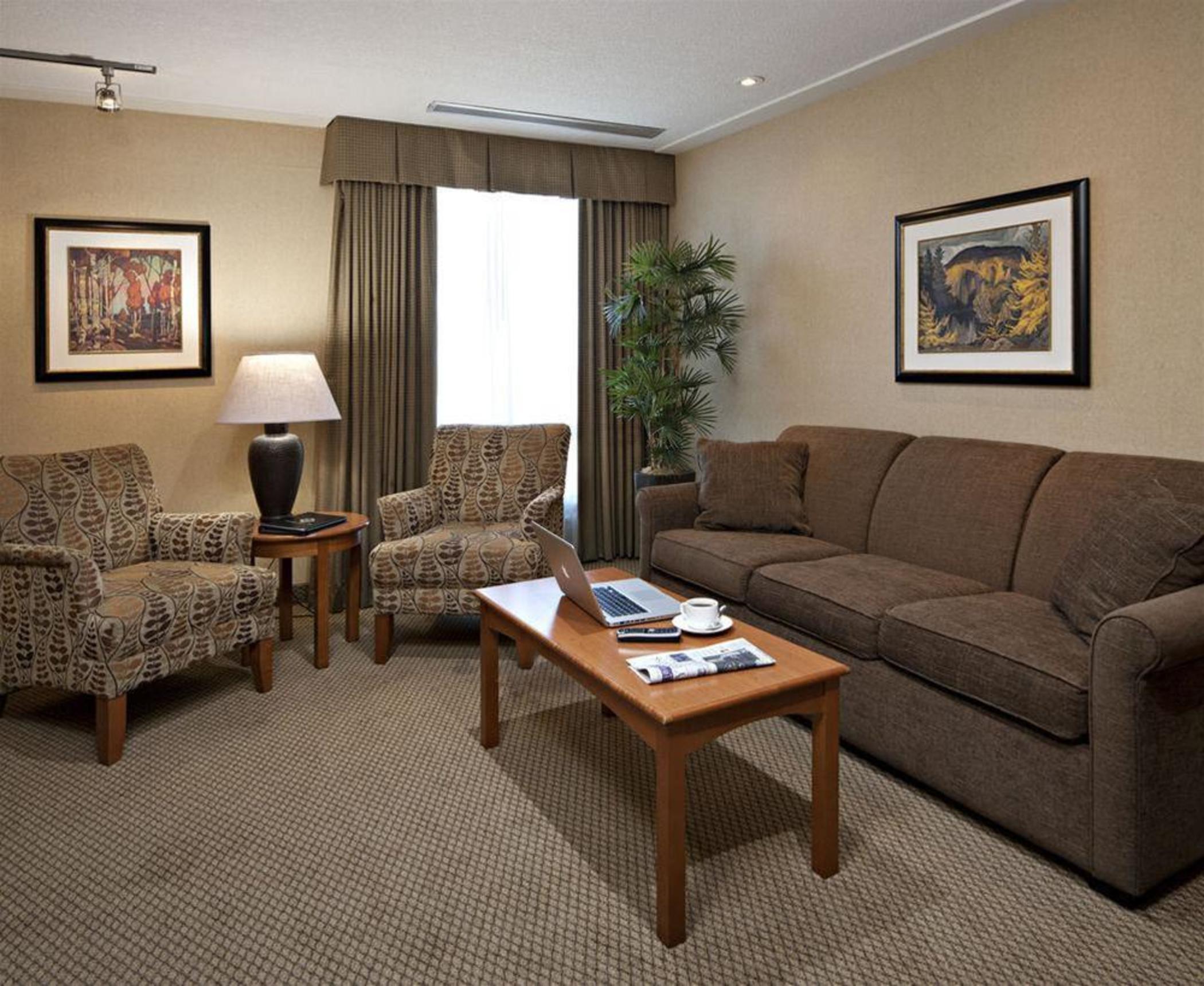 Hotel Carriage House And Conference Centre Calgary