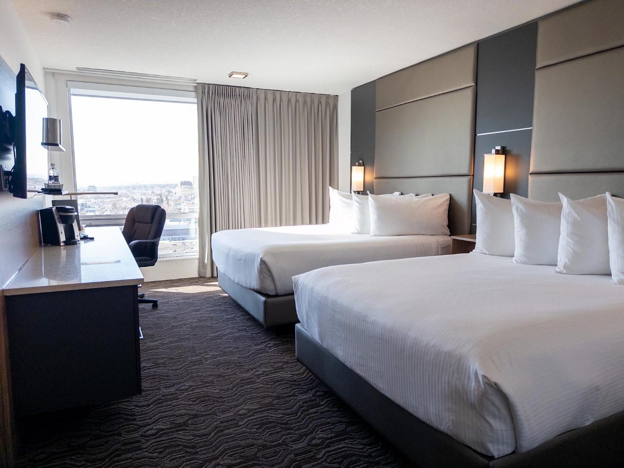 Carriage House And Conference Centre Hotel 4*