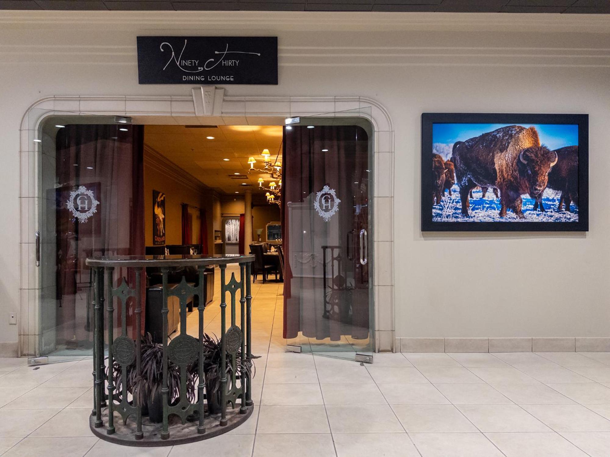 Carriage House And Conference Centre Hotel 4*